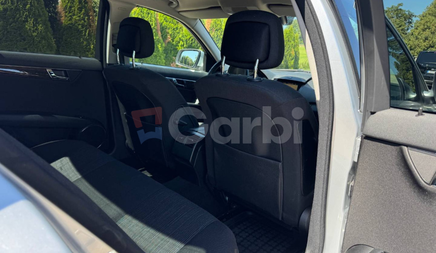 Mercedes-Benz C trieda Sedan 180 K Elegance