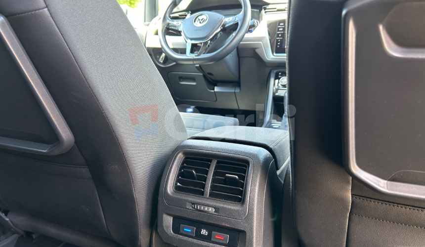 Volkswagen Touran R-Line 2.0 TDI