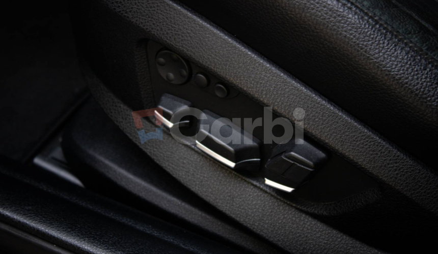 BMW Rad 5 530d xDrive Comfortné sedadlá, Soft-close, Šíber, Adaptívny tempomat, pekný stav