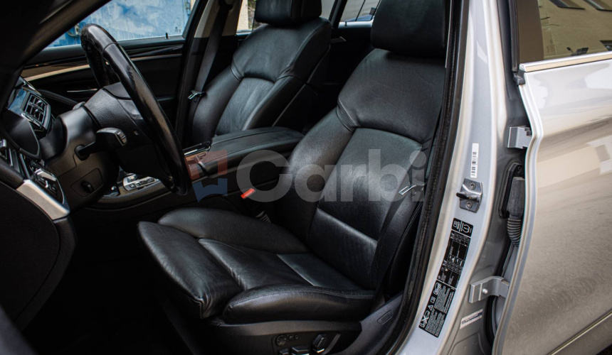 BMW Rad 5 530d xDrive Comfortné sedadlá, Soft-close, Šíber, Adaptívny tempomat, pekný stav