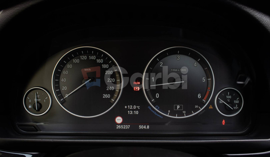 BMW Rad 5 530d xDrive Comfortné sedadlá, Soft-close, Šíber, Adaptívny tempomat, pekný stav