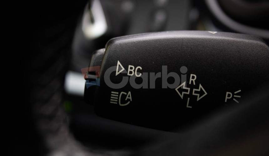 BMW Rad 5 530d xDrive Comfortné sedadlá, Soft-close, Šíber, Adaptívny tempomat, pekný stav