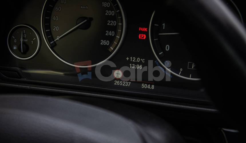 BMW Rad 5 530d xDrive Comfortné sedadlá, Soft-close, Šíber, Adaptívny tempomat, pekný stav