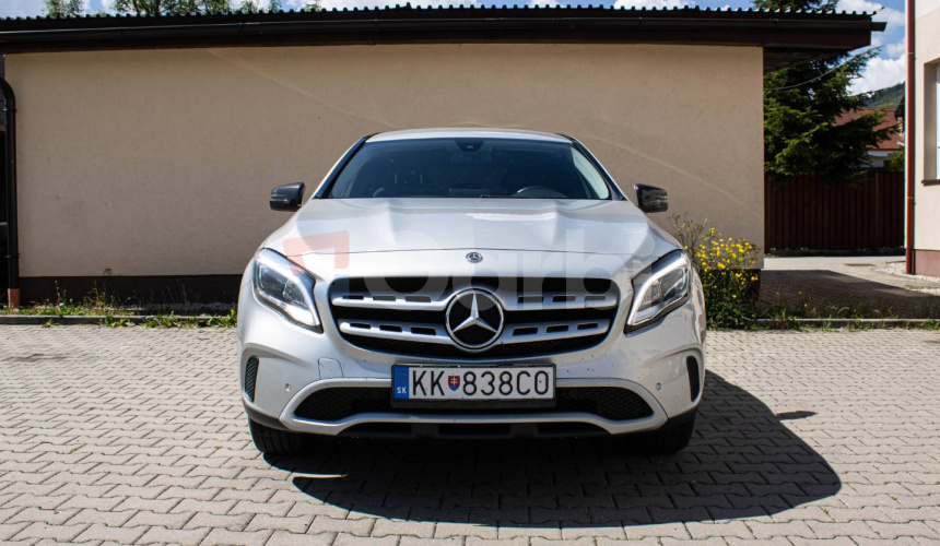 Mercedes-Benz GLA 200 d 4MATIC A/T