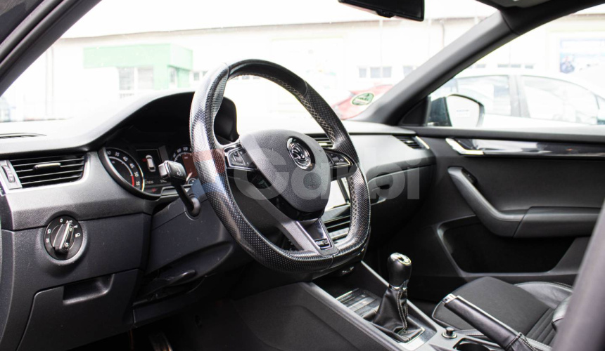 Škoda Octavia Combi 2.0 TDI DPF RS