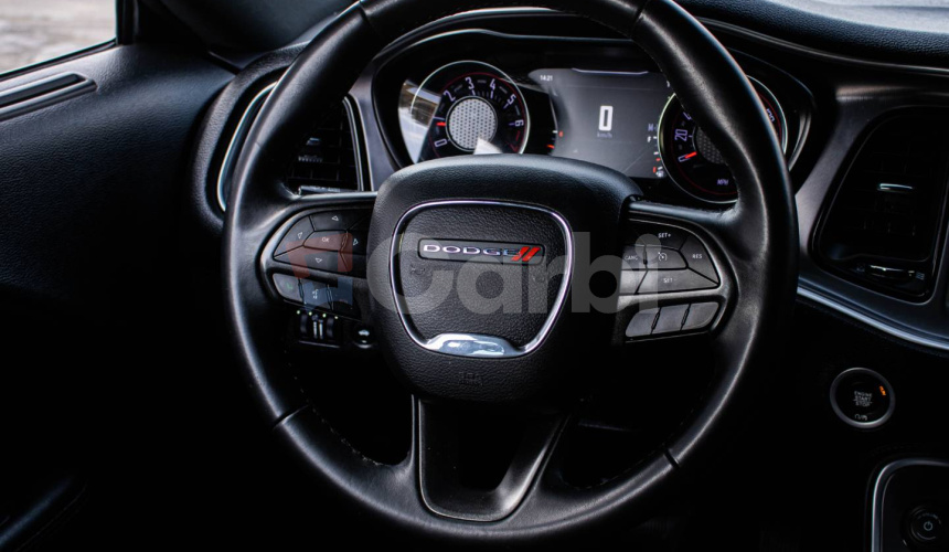 Dodge Challenger 3.6 SXT, výfukové klapky na diaľkové ovládanie