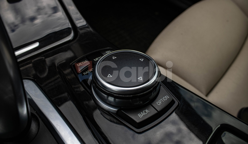 BMW 520d xDrive, HUD, Harman/Kardon