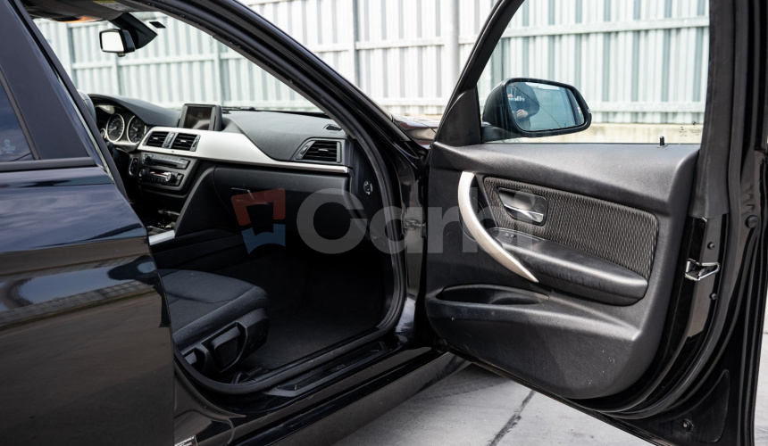 BMW Rad 3 Touring 318d f31