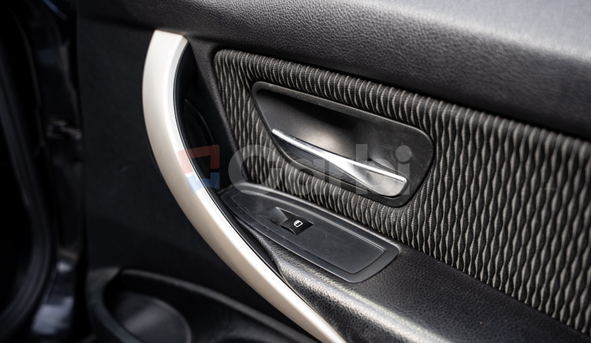 BMW Rad 3 Touring 318d f31