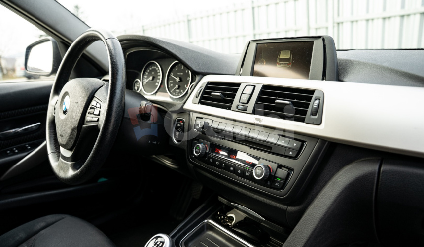 BMW Rad 3 Touring 318d f31