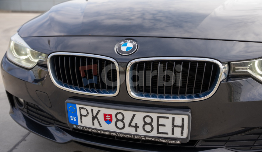 BMW Rad 3 Touring 318d f31