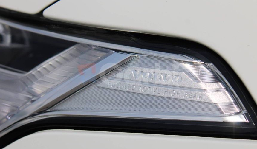 Volvo XC90 2.0 B5 Drive-E R-Design AWD A/T