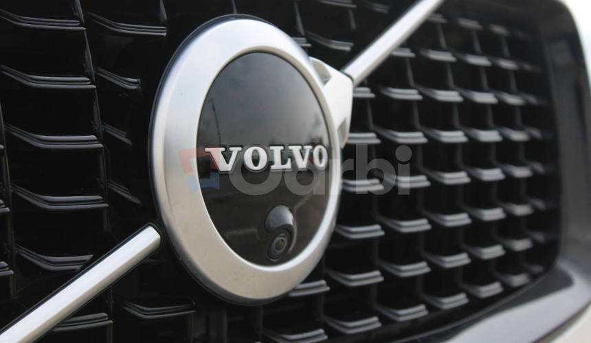 Volvo XC90 2.0 B5 Drive-E R-Design AWD A/T