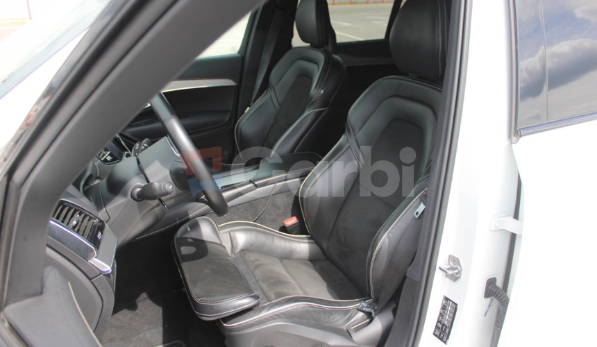 Volvo XC90 2.0 B5 Drive-E R-Design AWD A/T