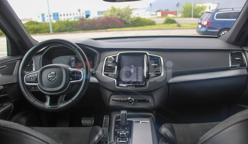 Volvo XC90 2.0 B5 Drive-E R-Design AWD A/T
