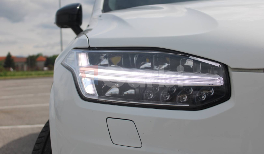 Volvo XC90 2.0 B5 Drive-E R-Design AWD A/T