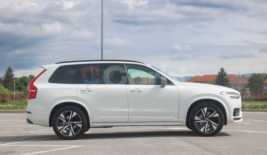 Volvo XC90 2.0 B5 Drive-E R-Design AWD A/T