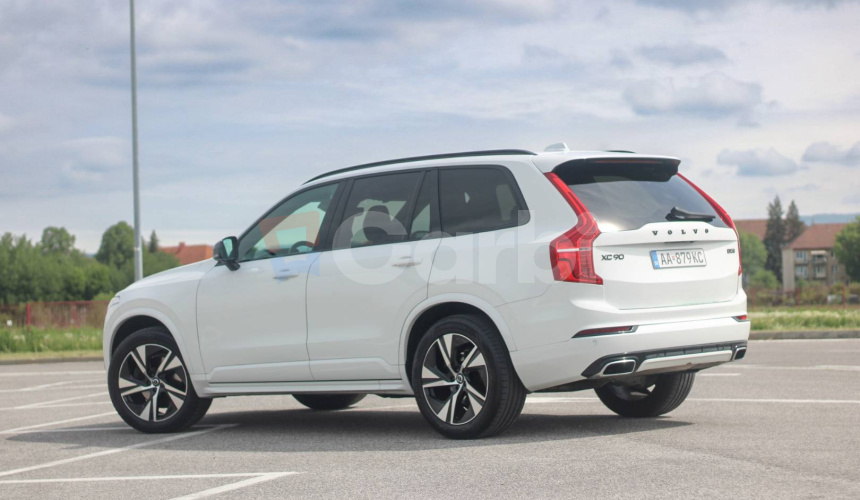Volvo XC90 2.0 B5 Drive-E R-Design AWD A/T