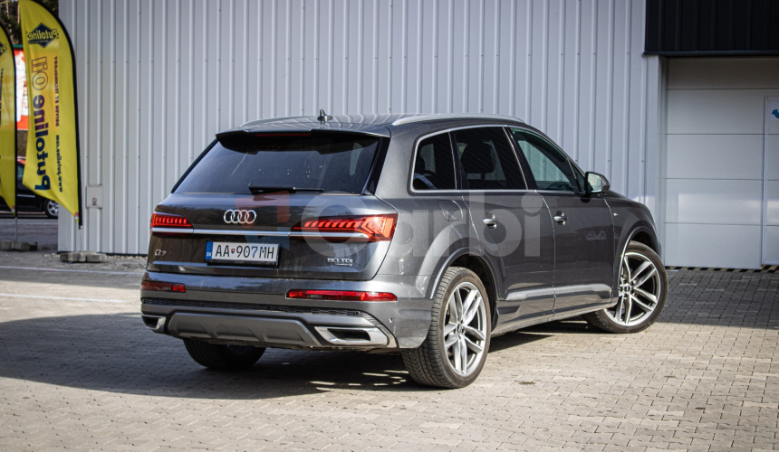 Audi Q7 50 TDI MHEV Quattro Sline, 1. majiteľ, SK, natáčanie nápravy, softclose,laser