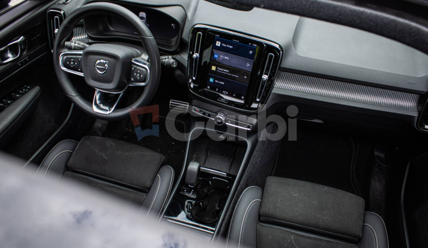 Volvo XC40 P8 Recharge R-Design, Pano, 360°kamera, Harman kardon, El. ťažné, DPH