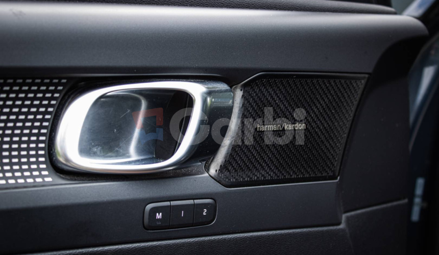 Volvo XC40 P8 Recharge R-Design, Pano, 360°kamera, Harman kardon, El. ťažné, DPH