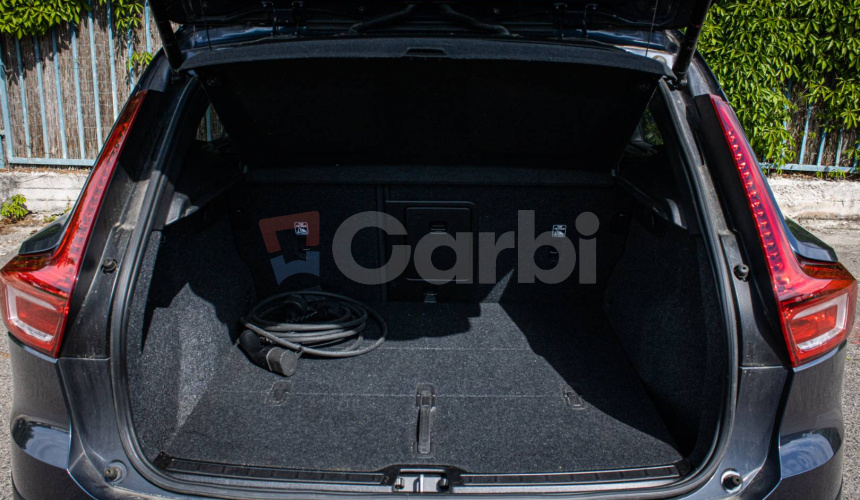 Volvo XC40 P8 Recharge R-Design, Pano, 360°kamera, Harman kardon, El. ťažné, DPH