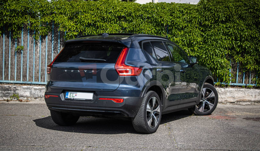Volvo XC40 P8 Recharge R-Design, Pano, 360°kamera, Harman kardon, El. ťažné, DPH