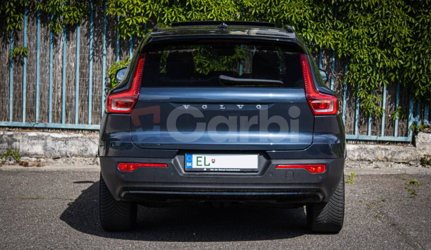 Volvo XC40 P8 Recharge R-Design, Pano, 360°kamera, Harman kardon, El. ťažné, DPH