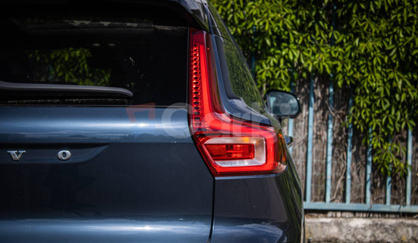 Volvo XC40 P8 Recharge R-Design, Pano, 360°kamera, Harman kardon, El. ťažné, DPH