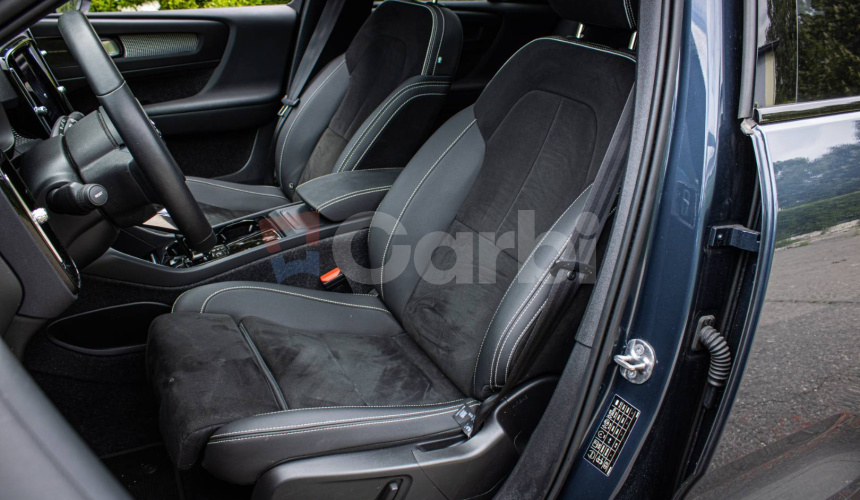 Volvo XC40 P8 Recharge R-Design, Pano, 360°kamera, Harman kardon, El. ťažné, DPH