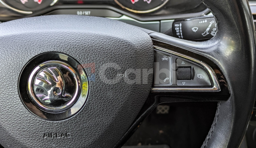 Škoda Superb combi 2.0 TDI 110kW, A6, 5d