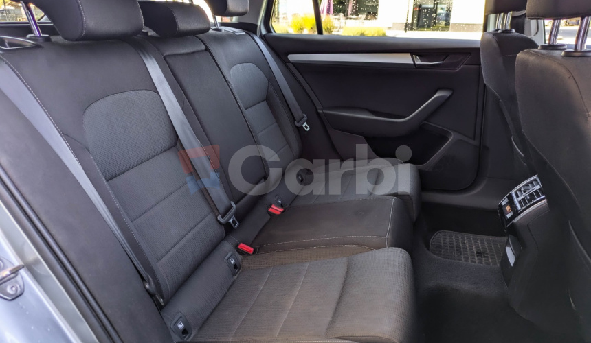 Škoda Superb combi 2.0 TDI 110kW, A6, 5d