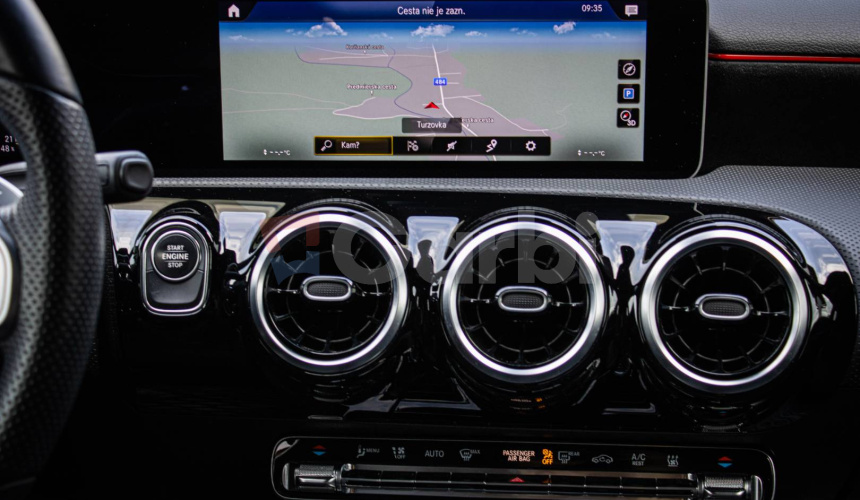 Mercedes-Benz A trieda 250 e AMG v záruke, MBUX, 1. Majiteľ, Slovenské, Garážované, DPH