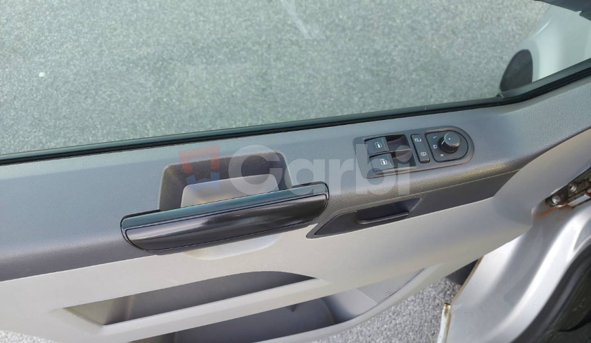 Volkswagen Caravelle 2.0 TDI LR Comfortline 4Motion