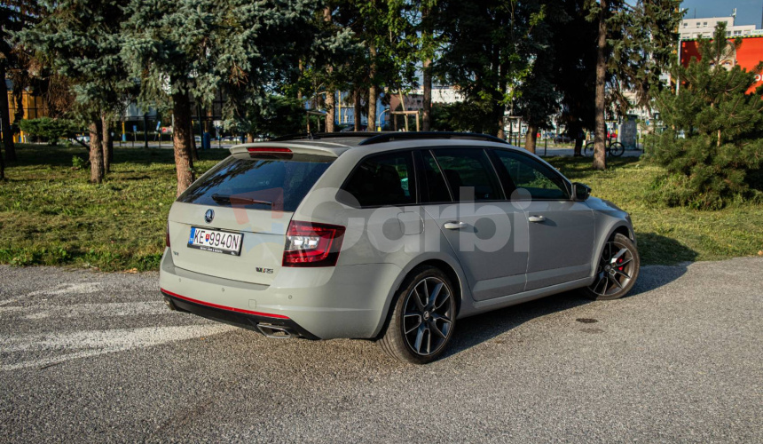 Škoda Octavia Combi 2.0 TDI RS DSG 4x4