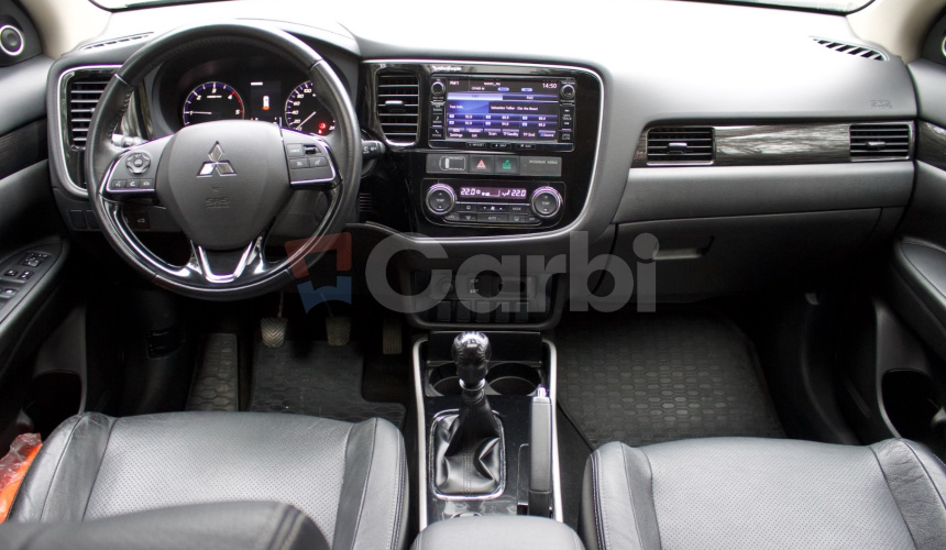 Mitsubishi Outlander 2,2 DI-D Instyle 7 miestna verzia