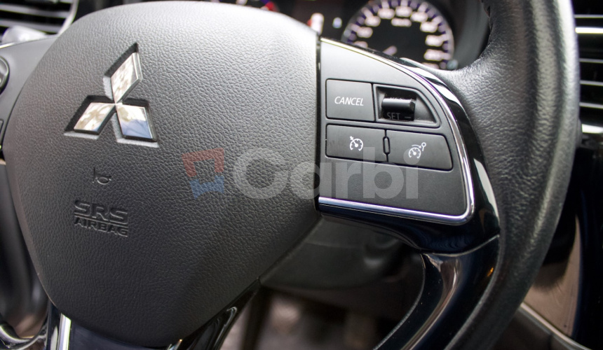 Mitsubishi Outlander 2,2 DI-D Instyle 7 miestna verzia