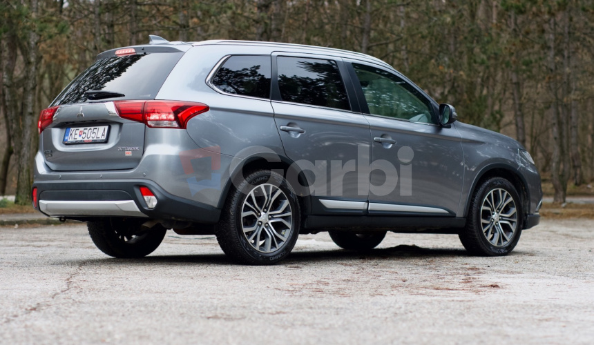 Mitsubishi Outlander 2,2 DI-D Instyle 7 miestna verzia