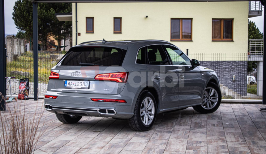 Audi Q5 50 TFSIe Sline Quattro PHEV, Vzduch, B&O sound, Záruka, nelakované, el. ťažné