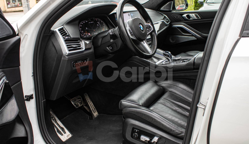 BMW X6 M50i soft close, first class packet, iconic glow, natáčanie zadnej nápravy