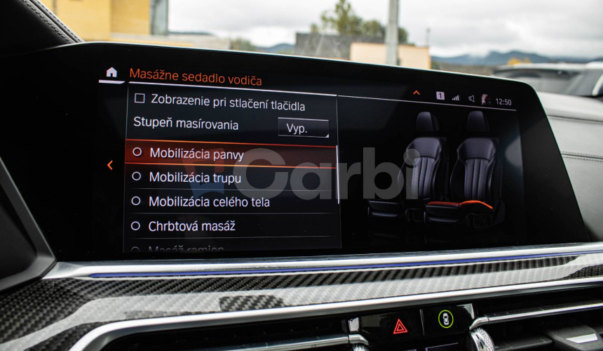 BMW X6 M50i soft close, first class packet, iconic glow, natáčanie zadnej nápravy