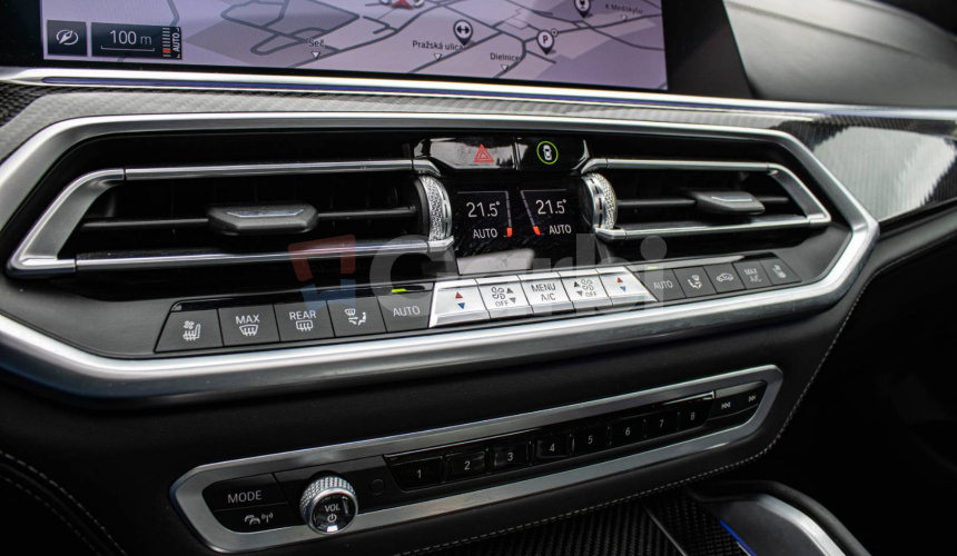 BMW X6 M50i soft close, first class packet, iconic glow, natáčanie zadnej nápravy