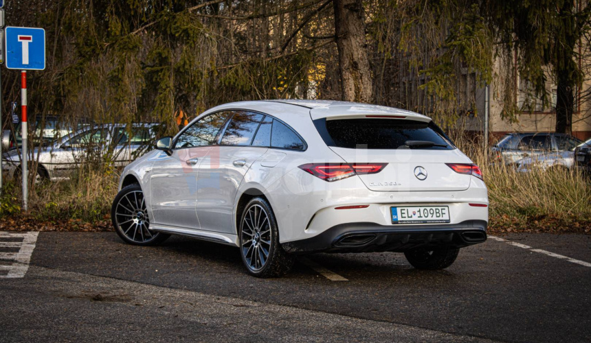 Mercedes-Benz CLA Shooting Brake 250e SB AMG, Burmester, Ambient, Servis grátis, Slovenské