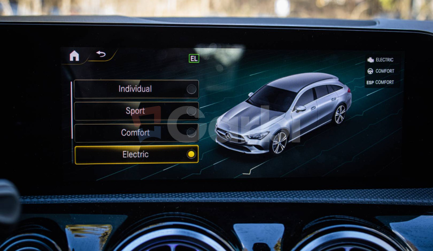 Mercedes-Benz CLA Shooting Brake 250e SB AMG, Burmester, Ambient, Servis grátis, Slovenské