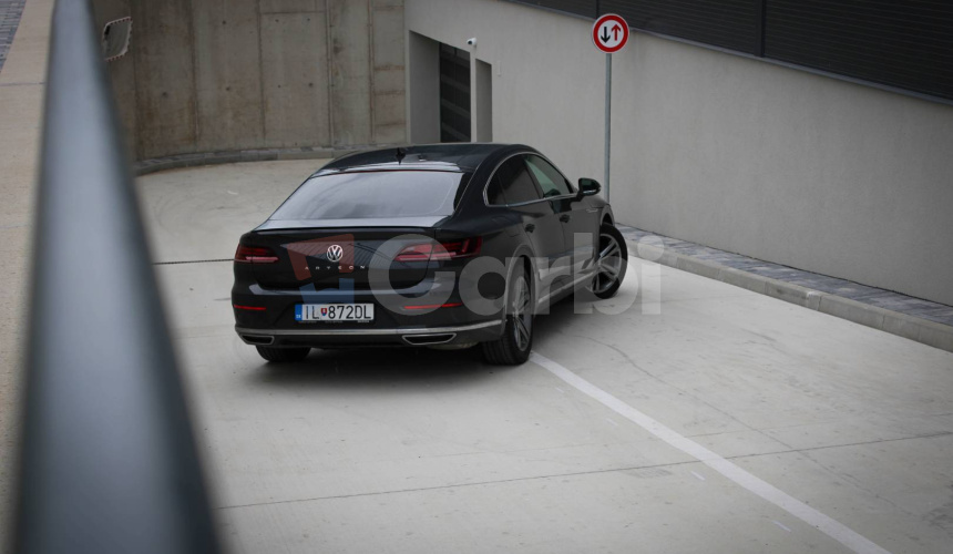 Volkswagen Arteon 2.0 TSI BMT R-Line DSG
