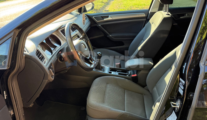 Volkswagen Golf 1.6 TDi 66kW MT/5