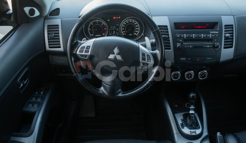 Mitsubishi Outlander 2.2 DI-D TC-SST Intense+