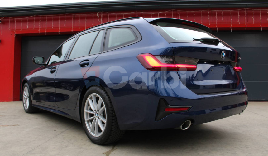 BMW Rad 3 Touring 320d A/T