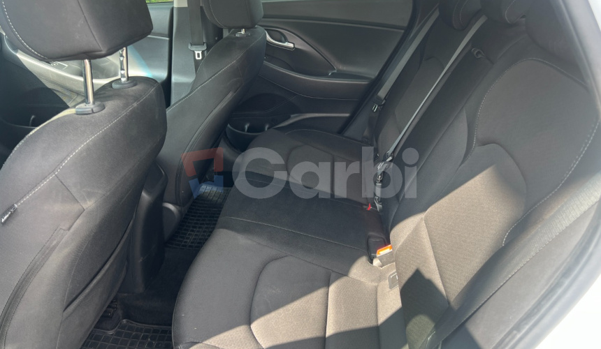 Hyundai i30 i 30