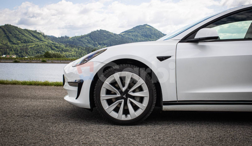 Tesla Model 3 Long Range Refresh 86% SOH, Matrix LED, Tepelko, odpočet DPH